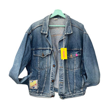 Charger l'image dans la galerie, Veste en jean / Sailor Moon - Taille S
